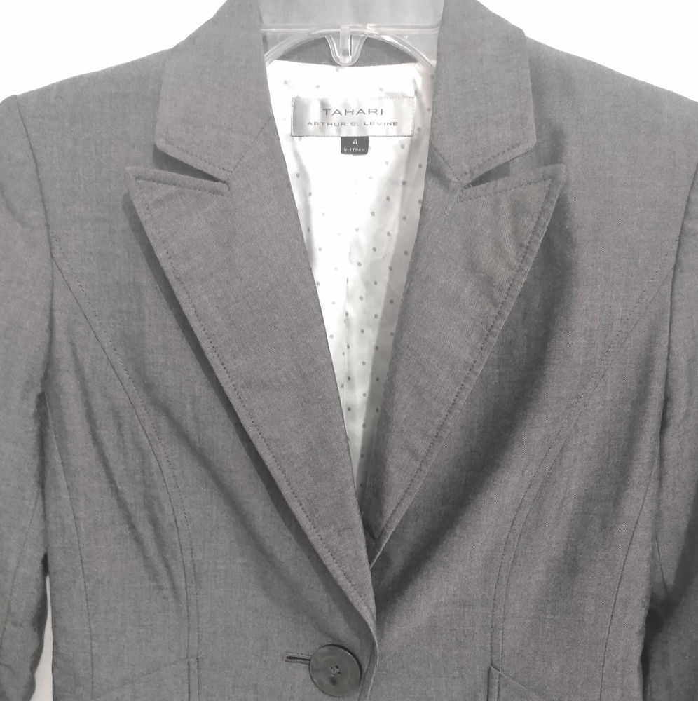Tahari Ladies Blazer Size 4